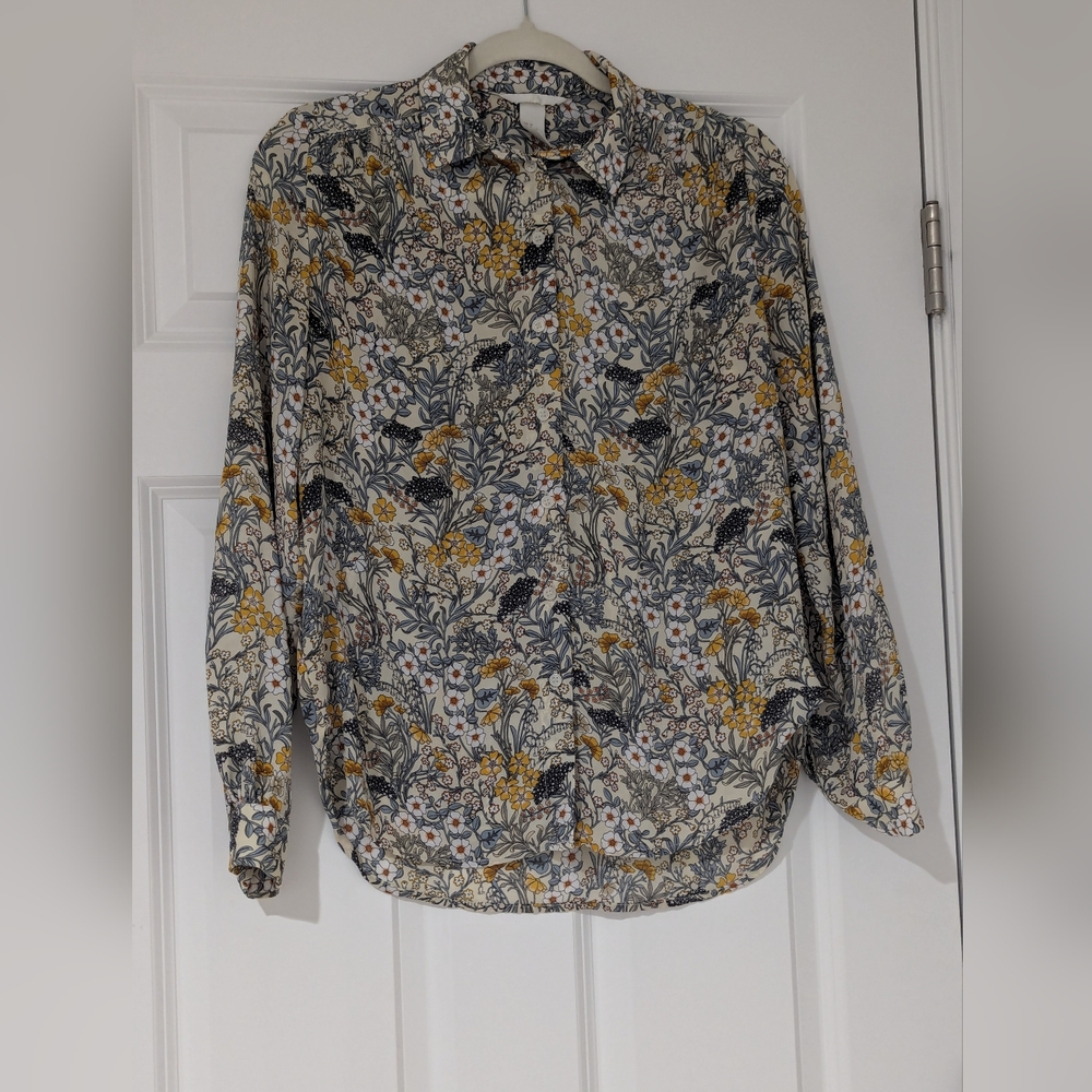 Light-weight floral-print button down shirt